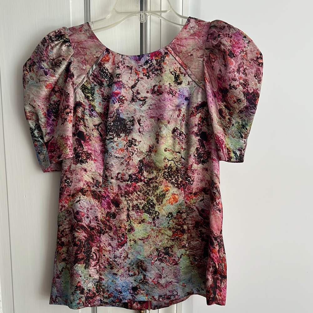 McGinn Pink and Purple Puff Sleeve Graphic Blouse
